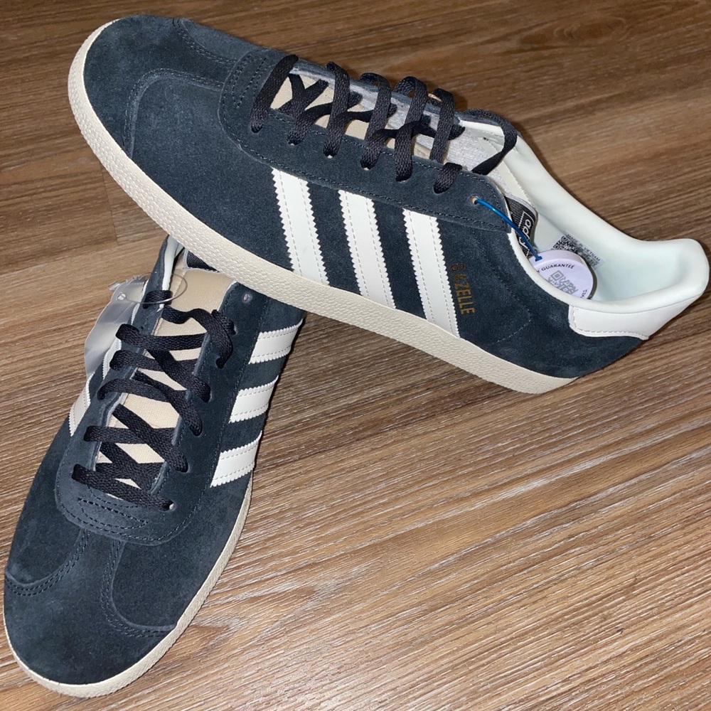 Adidas Gazelle Carbon Off White size 9